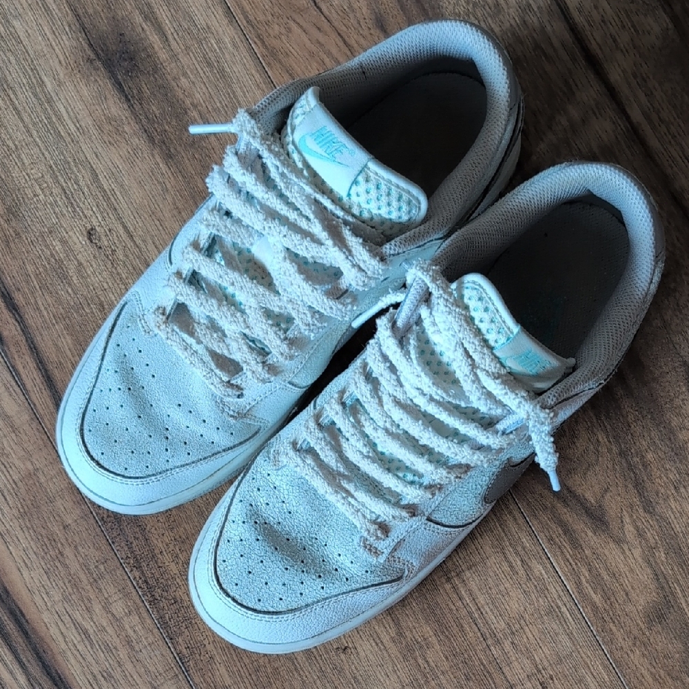 Nike Light Gray and Teal Sneakers